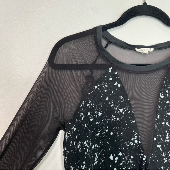 SILENCE + NOISE Splatter Print Sheer Mesh Long Sleeve Top size Small - Picture 6 of 13